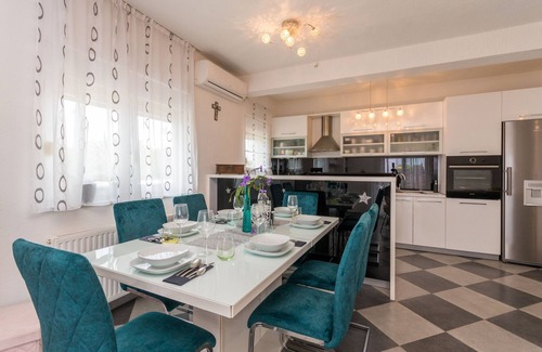 Tinj Villa | Villa Maris ZadarVillas