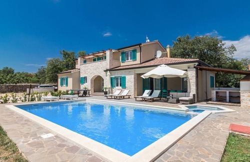 Muzini Villa | Villa Martha in Central Istria with private pool - wellness/table tennis for 12 persons