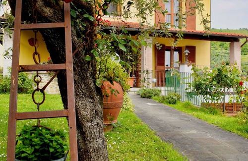 Saturnana Villa | Villa Martinelli, a great value apt. with private salt water Pool, Wi-Fi, and AC