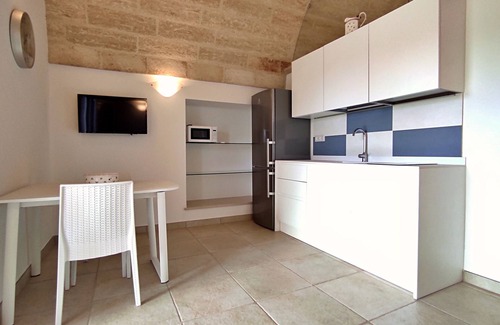 Salve Cottage | Villa Marvista - Lantana. Seaview and Private Garden