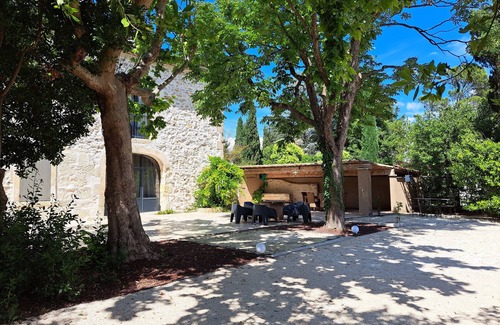 Graveson House | Villa - Mas des Lilas Chez Coba 8/10 persnSéjournez en famille ou entre amis