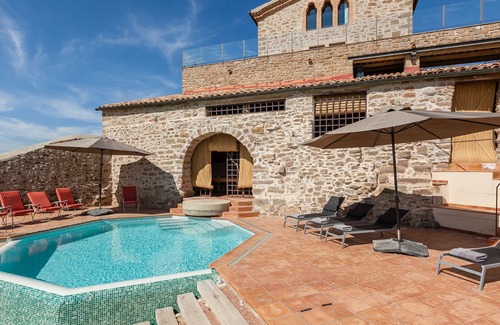 Els Plans de Sio Villa | Villa Masia de Queralt with Mountain View, Pool, Garden, A/C & Wi-Fi