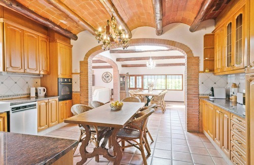 Tordera Villa | Villa 'Masia Luxmarspa' with Mountain View, Wi-Fi and Air Conditioning