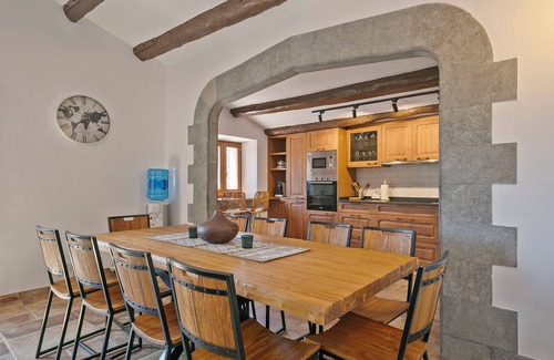 Tordera Villa | Villa 'Masia Luxmarspa' with Mountain View, Wi-Fi and Air Conditioning