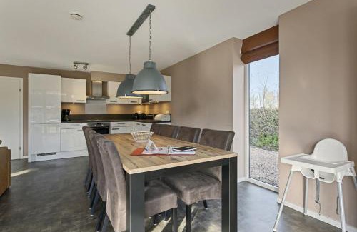 Ouddorp Villa | Villa Mastlo 2x 10 persons Ouddorp large garden, 1500 meters to the dunes and beach with 2 jacuzzi's - not for companies