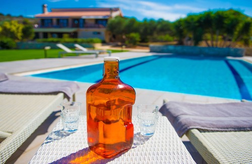Kambanion Villa | Villa Mathea - Spacious Villa With Privacy And Private Large Swimming Pool