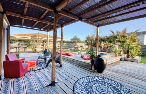 Le Porge Villa | Villa Meli with the ocean, Lacanau and the Bassin d'Arcachon just 10 minutes away