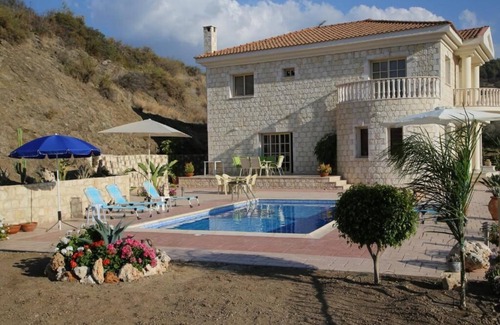 Kato Pyrgos Villa | Villa Melyia