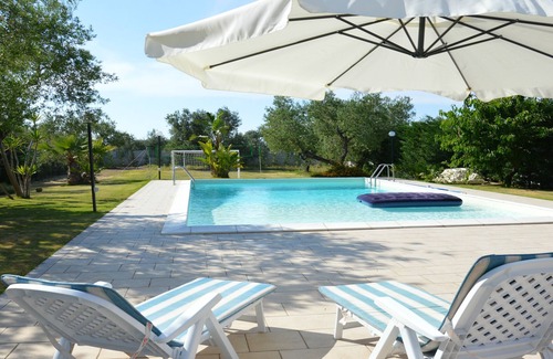 Bisceglie Villa | Villa Mema with independent swimming pool near Trani