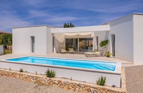 Linardici Villa | Villa MENTA IV with pool