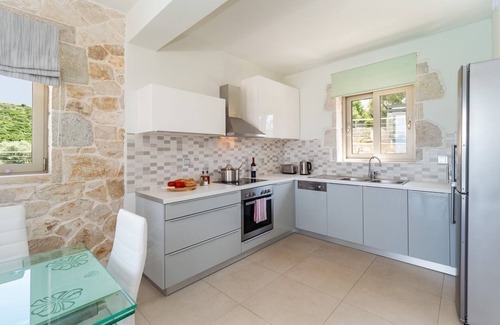 Katomerion Villa | Villa Mentes - Three Bedroom Villa, Sleeps 6