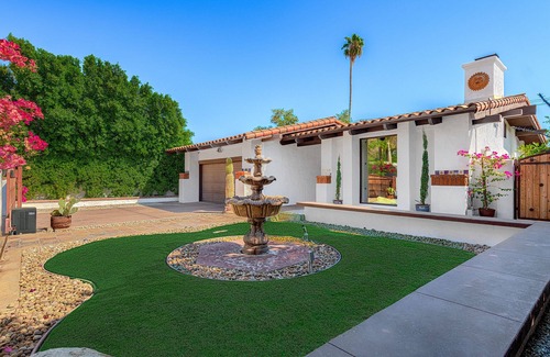 The Mesa House | Villa Mesa! Private Oasis! 3 bed/3 bath! Pool! Spa! Fireplace! Mtn View!