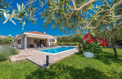 Privlaka Villa | VILLA MIA (with heated pool and big garden)