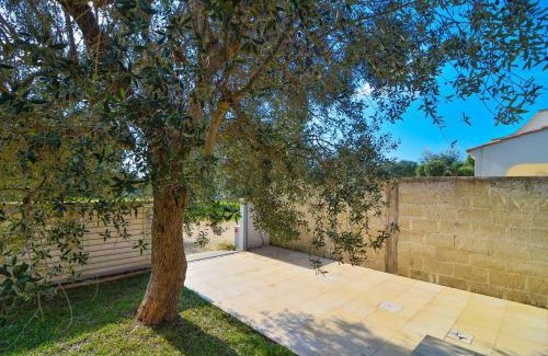 Torre Colimena Villa | Villa Mina con Jacuzzi nel Boomerang Village a Torre Colimena