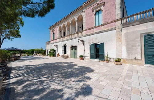 Arnesano Villa | Villa 'Minioti Apartament C' with Private Terrace, Wi-Fi and Air Conditioning