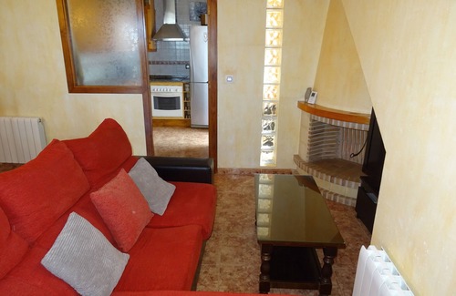 Los Balcones Ski Chalet | Villa Mirador de los Balcones with terrace, barbecue and community pool