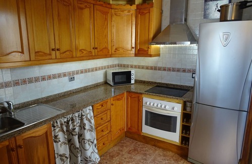 Los Balcones Ski Chalet | Villa Mirador de los Balcones with terrace, barbecue and community pool