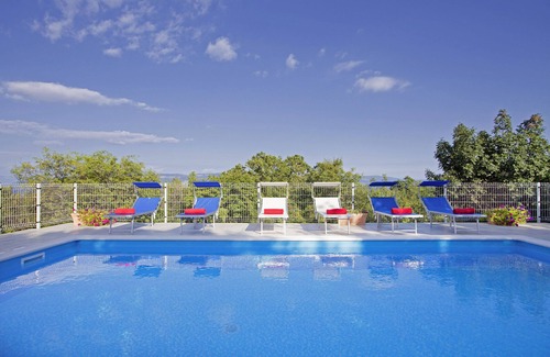 Crni Villa | Villa Mirta * private pool, terrace with sea view, free WiFi, 1 km to the sea