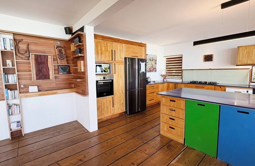 Nu'urua Villa | Villa Miti Vai by ENJOY VILLAS MOOREA/AC/8 pax/beach front