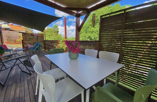 Baie-Mahault Villa | Villa Moderne Dans un Jardin Tropical, Havre de Paix, Emplacement Central