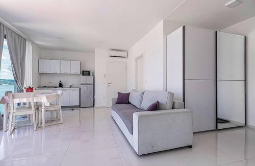 Koper Apartment | Villa Molet - Seafront Suite Tinej, Koper, Slovenia