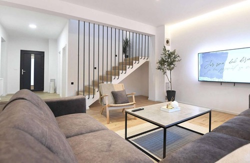 Municipality of Gracac House | Villa Mona is located in Gra.