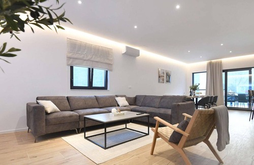 Municipality of Gracac House | Villa Mona is located in Gra.