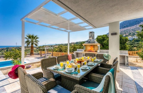 Old Hersonissos Villa | Villa Monroe by Villa Plus