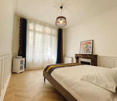 Cœur de Ville Apartment | Villa muguette - coeur de Vichy- RDC-véranda sur la terrasse
