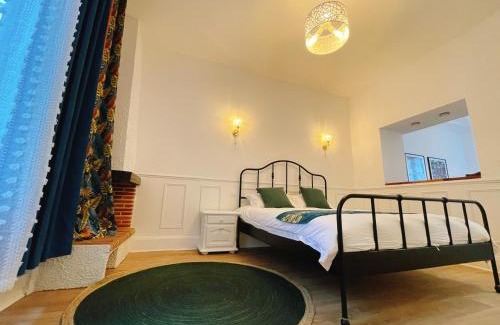 Cœur de Ville Apartment | Villa muguette - coeur de Vichy-1er étage-balcon