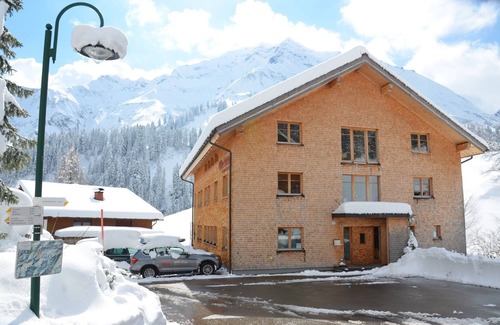 Schroecken Apartment | Villa Natur . living in a different kind Comfort apartments for 2 to 18 people