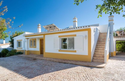 Guia House | Villa Natura by Interhome