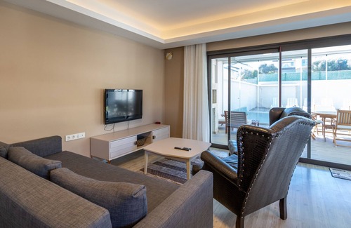 Cesme House | Villa Near the Beach in Cesme - AWZ 109