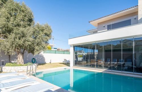 Cesme House | Villa Near the Beach in Cesme - AWZ 109