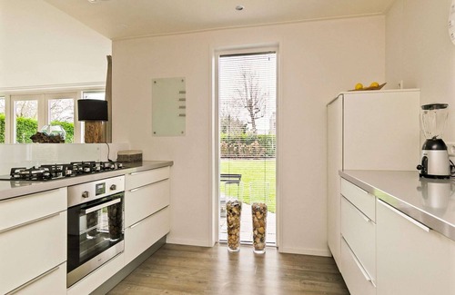 Kamperland House | Villa near Veerse Meer with Garden Views