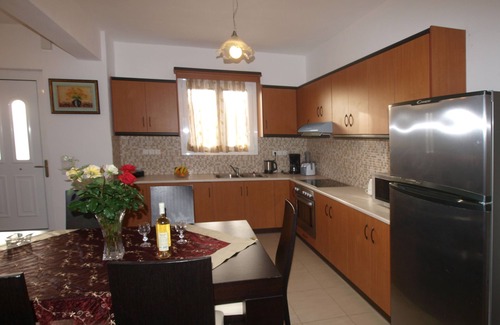 Lampini Villa | VILLA NEFELI, WITH MOUNTAIN VIEW, PRIVATE POOL AND GARDEN