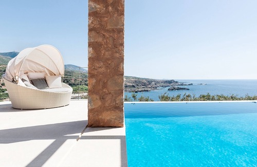 Livadia Villa | Villa Neptune - Exceptional Villa with an Infinity pool