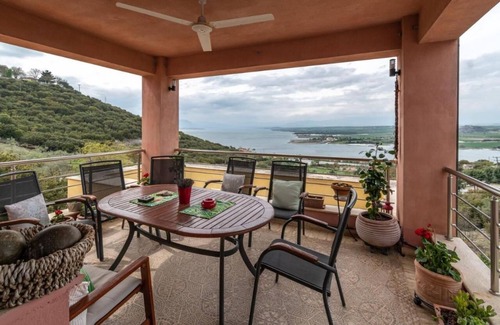 Neraida House | Villa Neraida