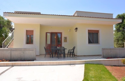 Torre Canne Villa | Villa Nest with steps from sea side with AC and wifi