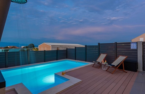 Nin Villa | Villa Nia,near the beach, private pool, 4+2 PAX, wheelchair accessible