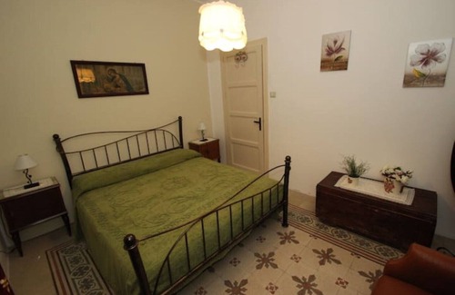 Naso Apartment | Villa Nino Petrelli 1 Floor with pool and private parking
