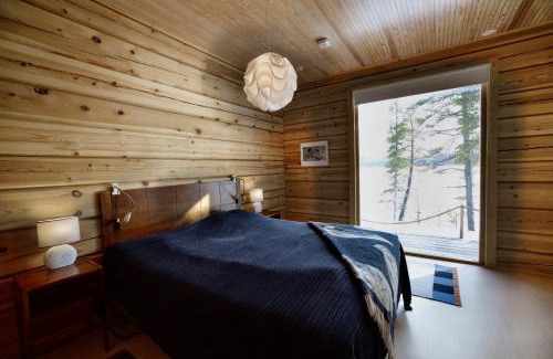 Enontekio Apartment | Villa Northern Lights by DG Lomailu, Lapland, Finland