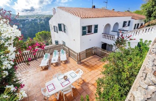 Serpentona Villa | Villa 'Nueva Ii' with Mountain View, Shared Pool and Wi-Fi