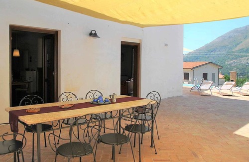 Itri House | VILLA OASIS Relax & pool 15 min. far from the sea