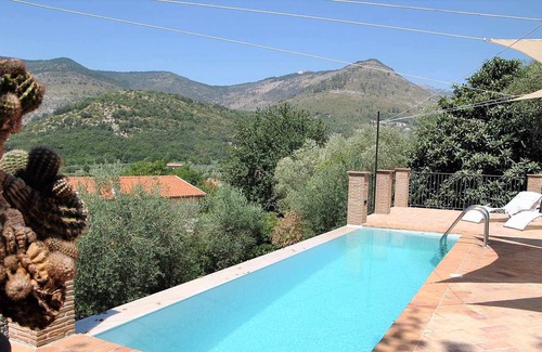 Itri House | VILLA OASIS Relax & pool 15 min. far from the sea