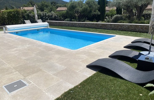 La Mole Villa | Villa of charm entirely air-conditioned in residence with swimming pool