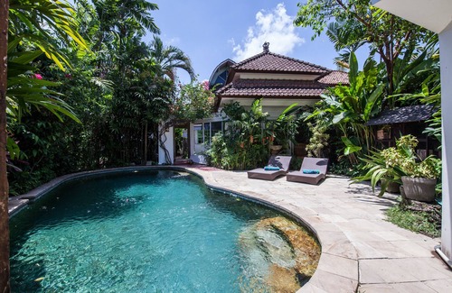 Babakan Villa | VILLA OF CHARM WITH SUPERB VIEW ON RICE RICE IN CANGGU/BALI
