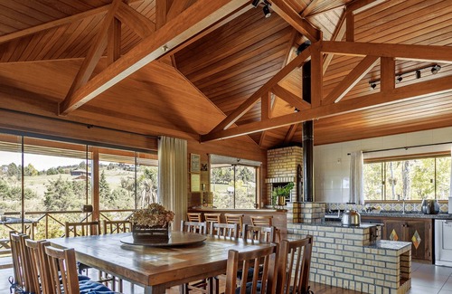 Rancho Queimado House | Villa of the Plane Trees in Rancho Queimado