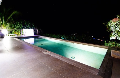 Vitet Villa | Villa Okonjima, Vue Imprenable sur L'ocean, Piscine 8x4 Hauteurs de Devet