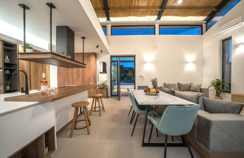 Alikianos House | Villa Olira ✩ Private Pool ✩ Modern Design